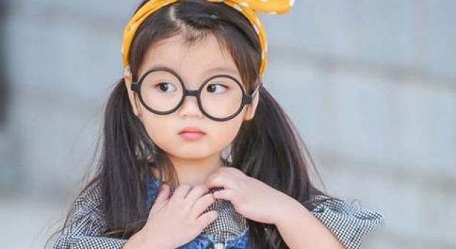 崔雅涵是谁的女儿?崔雅涵父母背景太恐怖?
