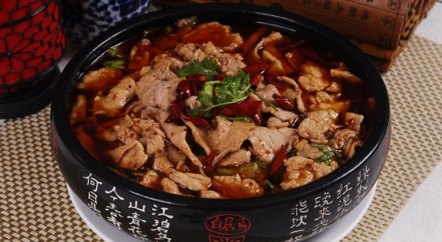 水煮肉片的做法最正宗的做法 一股浓浓的辣味迎面扑来