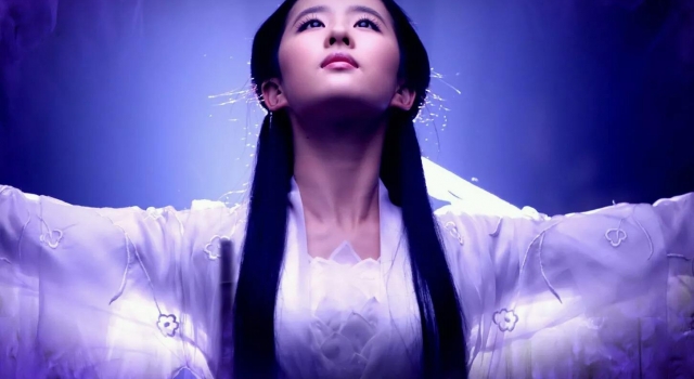 刘亦菲透视裙写真露曲线 仙女姐姐超美腻