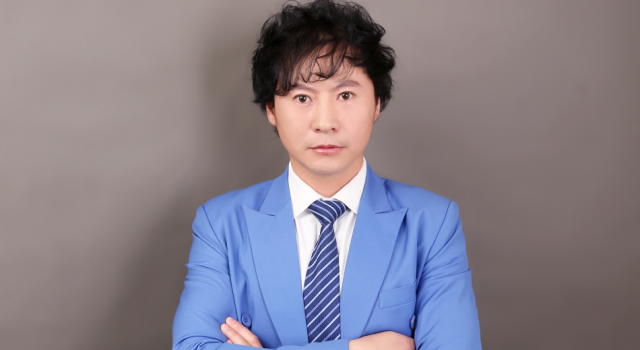 李文乐西装写真色彩百变 彰显真男人风采
