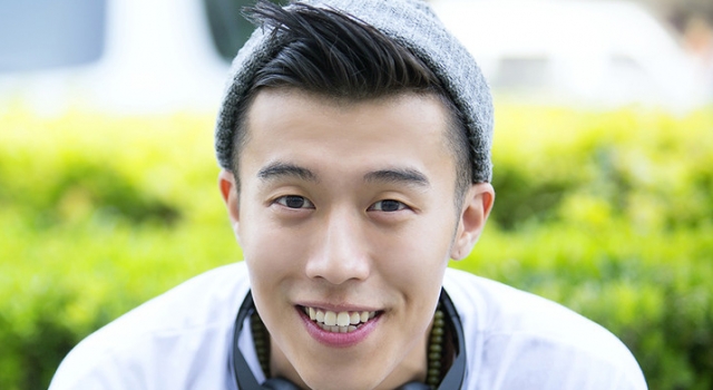 热依扎男友周游是谁?周游为什么能上24小时