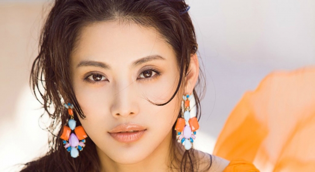樊昱君曝性感写真 氧气美女尽显曼妙身姿