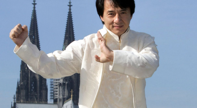 曝成龙五度上春晚 携手群星献唱《中国》