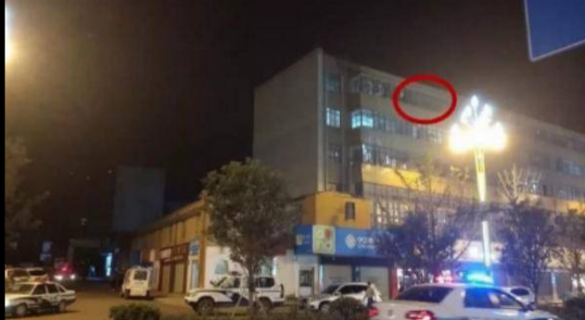两幼童被推坠亡 到底是谁这么丧心病狂下此狠手?