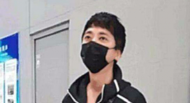 机场回应女安检员骚扰艺人 投诉人说法与事实不符?