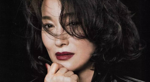 惠英红初恋话题引发热议,浪漫大兵深藏内心