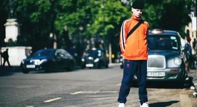 运动夹克打造街头时尚风?运动也可以这样耍酷!