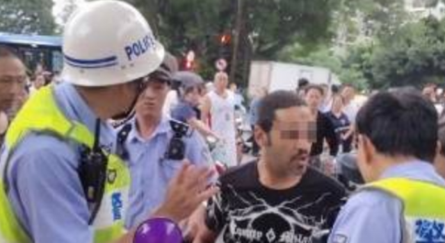 福建农大回应留学生与交警冲突 留学生留校察看是否合理
