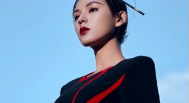 张予曦筷子发饰 网友:中西方文化的碰撞让人耳目一新