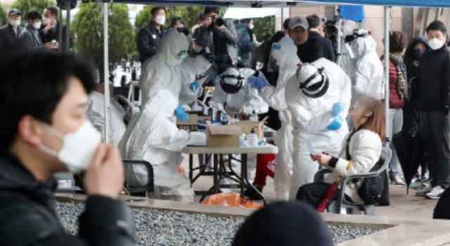 韩国首尔办公楼27人集体感染 政府下令全面封锁大楼