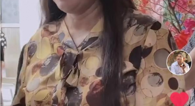 朱之文妻子难得高调!戴粉色生日帽穿儿媳送的礼物,侧颜撞脸巩俐