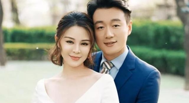 堪称最强“师生恋”,老师8年生3孩子,41岁老师魅力不减当年