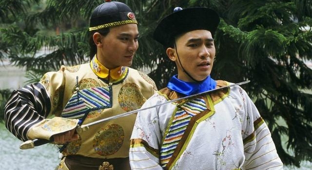 新《鹿鼎记》不止张一山唐艺昕尴尬,还有演太监演老鸨的两位戏骨