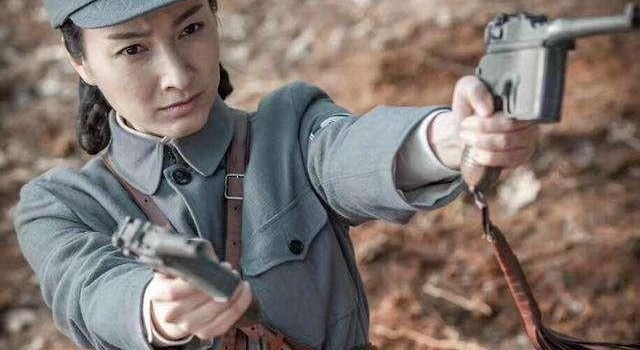 “东华帝君”演偶像版《新亮剑》,被人民日报痛批,最新回应来了