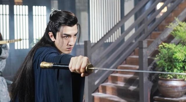 越危险的男人越迷人?《今夕何夕》里的反派男主火了