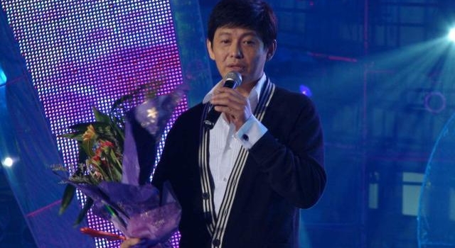 “央视名嘴”程前:跟董卿同居6年分手,如今娶小20岁小娇妻