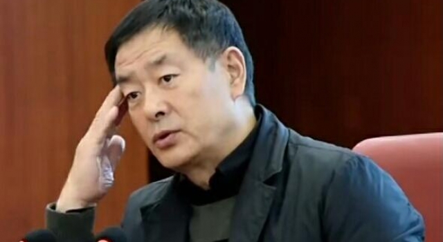 67岁濮存昕近照曝光,皮肤松垮面露老态,曾被称“师奶杀手”