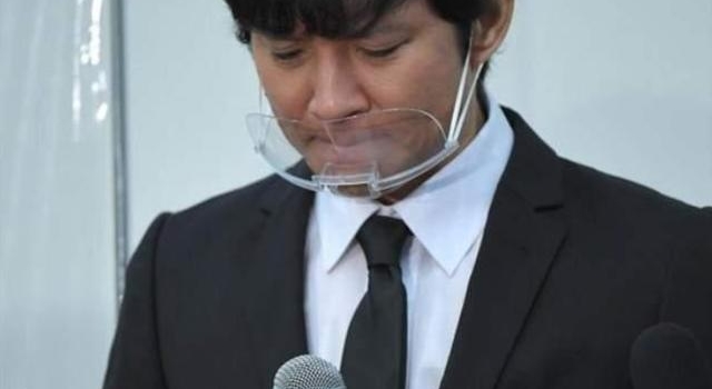 渡部建开记者会承认出轨,佐佐木希拒绝离婚,男方经常在厕所出轨
