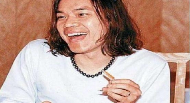 富婆“包养”10年,曾是著名主持的洪朝丰,归宿竟是皈依佛门
