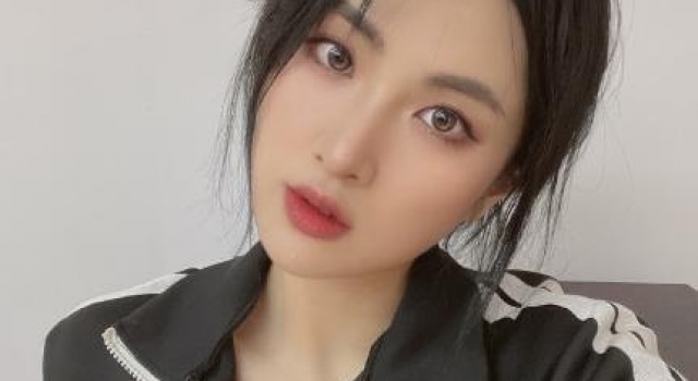 华为二公主要入圈?被嘲脸僵跳舞太机械,疑和陈飞宇签约同一公司
