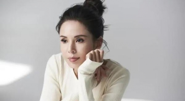 二十多年后,“小龙女”李若彤怎样了?