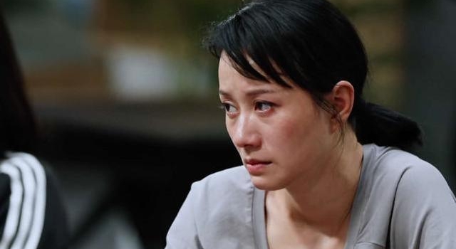 继刘晓庆之后,刘嘉玲也加入装嫩行业,52岁强演27岁令人不解