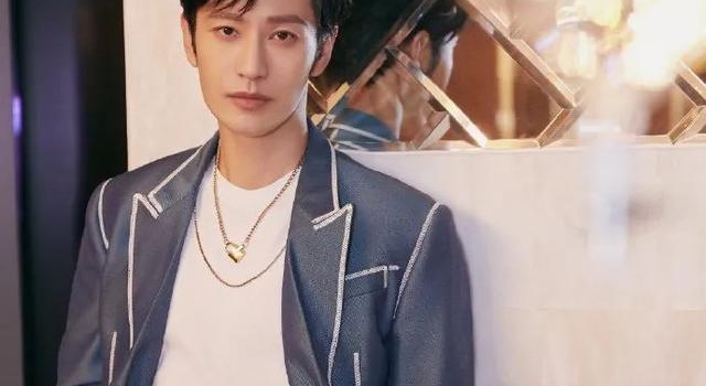 麻将桌前他一笑而过,自己的前女友和老婆的前男友竟然打对家