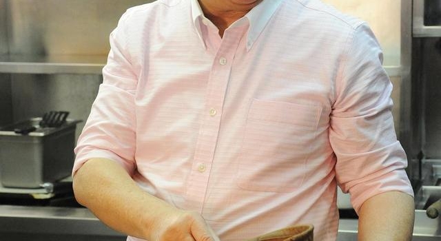 甄子丹为她冲冠一怒,万绮雯闪婚龙套演员,第一美腿马小玲出新剧