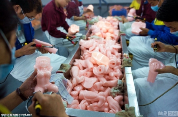 性福发源地：东莞情趣用品生产车间 直播制作全过程