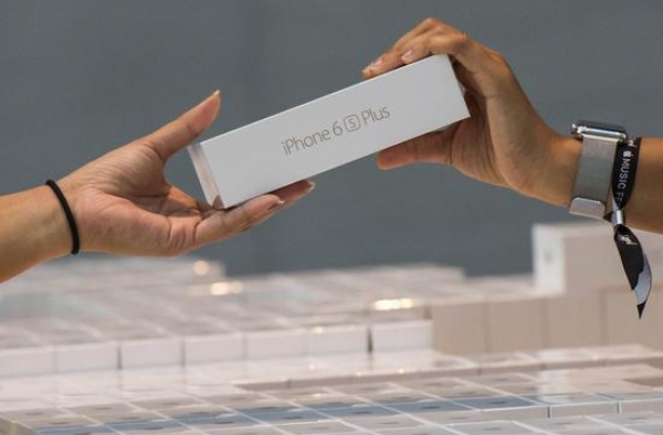 iPhone手机出现颓势 苹果公司的末路？