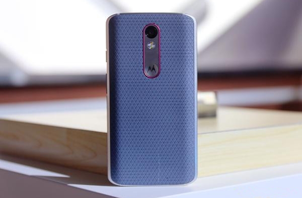 摩托Moto X手机四年防碎 售价5288死磕iPhone
