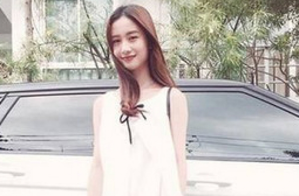 20岁越南奶茶妹高颜值走红 网友：越南空灵奶妹更胜一筹