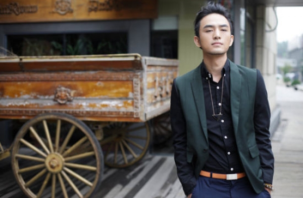 张晓晨个人资料 张晓晨《寂寞空庭春欲晚》演绎复仇男神