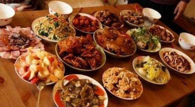家族年夜饭AA制：8旬婆婆也得掏钱 明算账不欢而散