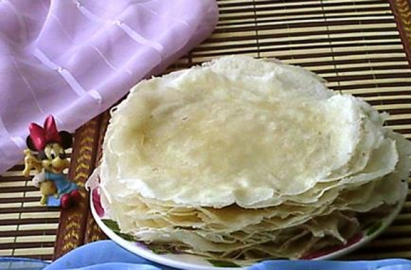 自制春卷皮的做法 六步做成春卷皮