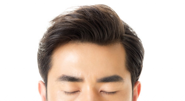 春季换季时头屑过多，头发干燥如何解决？