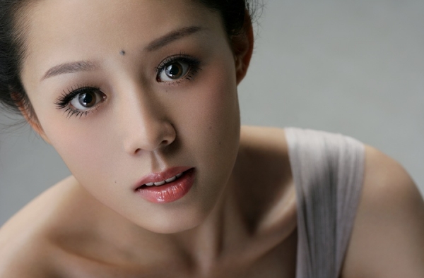 杨诚诚个人资料背景 杨诚诚《妻子的秘密》演技获赞