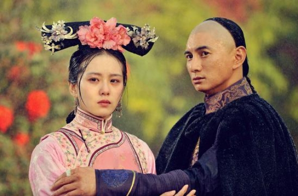 隆诗婚后首次合体现身 再拍戏？看刘诗诗可否高兴