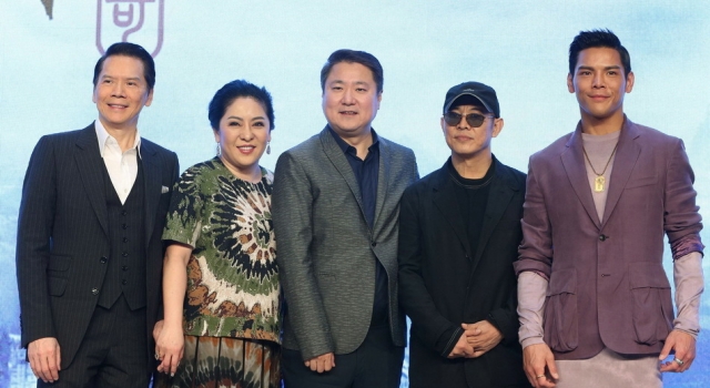电影《封神传奇》定档发布会：李连杰力挺向华强夫妇爱国