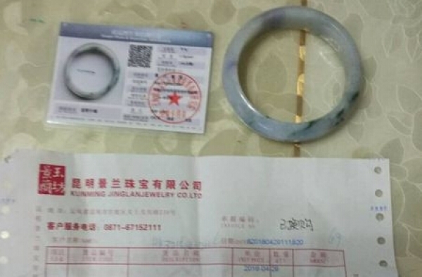 低价团游客被强制消费1万多 导游:没良心 不买明天再来