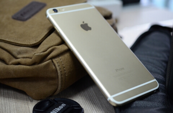 霸王条款!女子送iphone6 plus维修 却变成了苹果6
