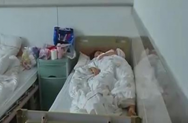 狗主人护爱犬竟咬孕妇:咬你我赔得起 我的狗你赔不起