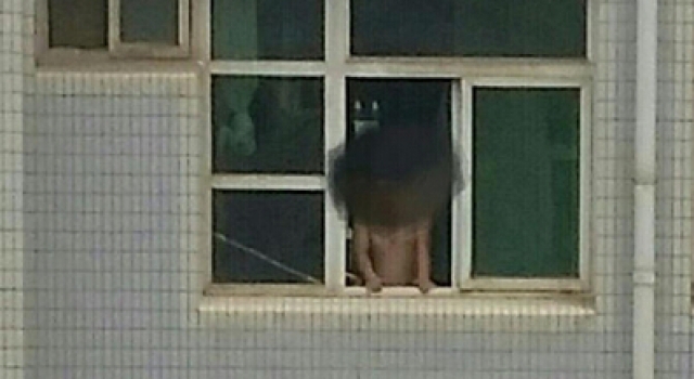 兰交大男生望远镜偷窥女生被发现:看一下又不会怀孕