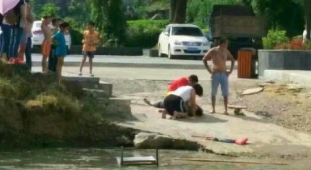 男子因救小女孩溺亡 得救者家属＂悄悄离开联系不上＂