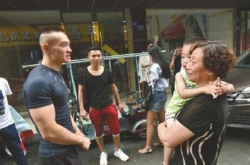 ����С���Ʒ�����������ȥ ���ѳ��䳬��Ӣ�ۡ��ͷ��ߡ�