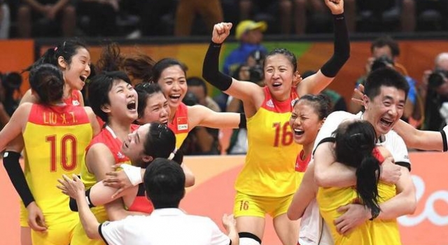 骄傲!中国女排逆转夺金 3-1大胜看完整个人都燃了