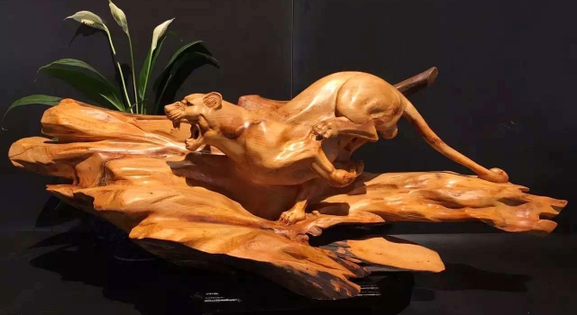 艺术与天然的完美结合 崖柏的世界其乐无穷