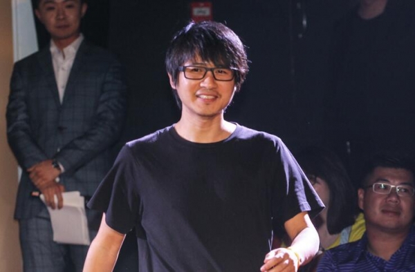韩寒新片《乘风破浪》曝主演 邓超正式加盟