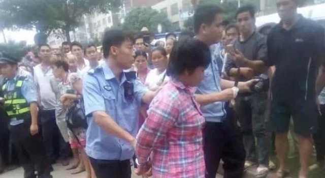 算命不准遭到报复？ 女子公厕杀害老人