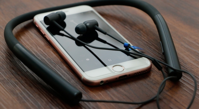 简约时尚风味十足 索尼hear in Wireless美图赏析